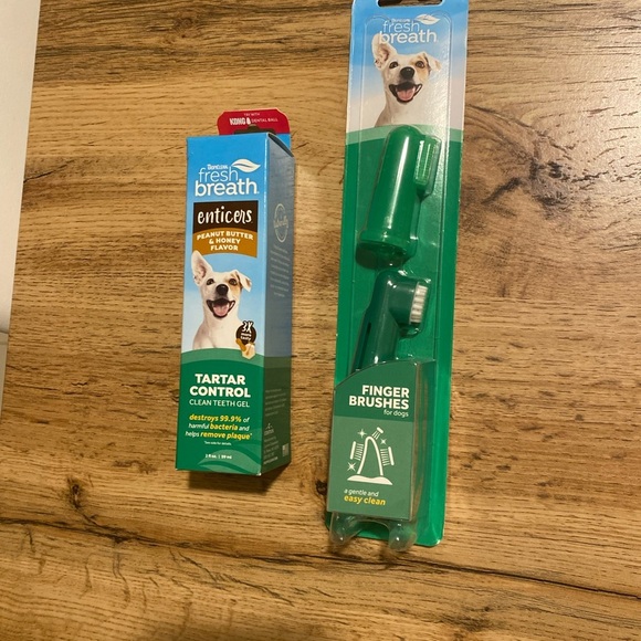 Dog Dental Kit – Tartar Control Gel + Finger Brushes – New - Picture 1 of 3